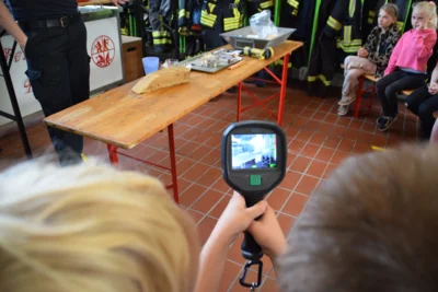 Foto des Albums: Besuch bei der Feuerwehr in Lünern