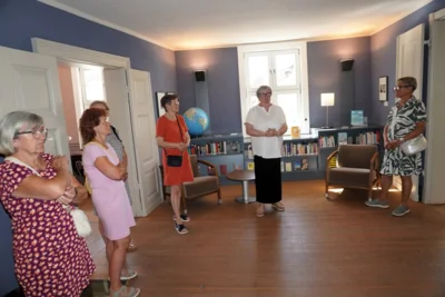 Foto des Albums: Seniorenwoche: Bibliothek im Kontor
