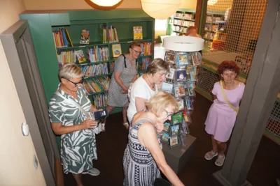 Foto des Albums: Seniorenwoche: Bibliothek im Kontor