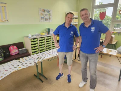 Jugendclub Nord an der Buttonmaschine 