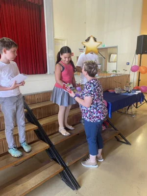 Foto des Albums: Letzter Schultag & Verabschiedung der Klasse 4