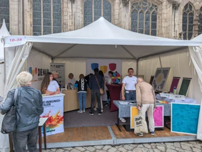 Messestand  (Bild vergr&ouml;&szlig;ern)