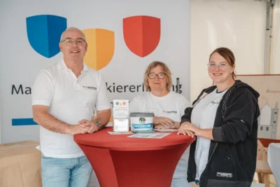 Obermeister Erol Pakca, Sibille Druschke, Charlotte Zarinenko  (Bild vergr&ouml;&szlig;ern)