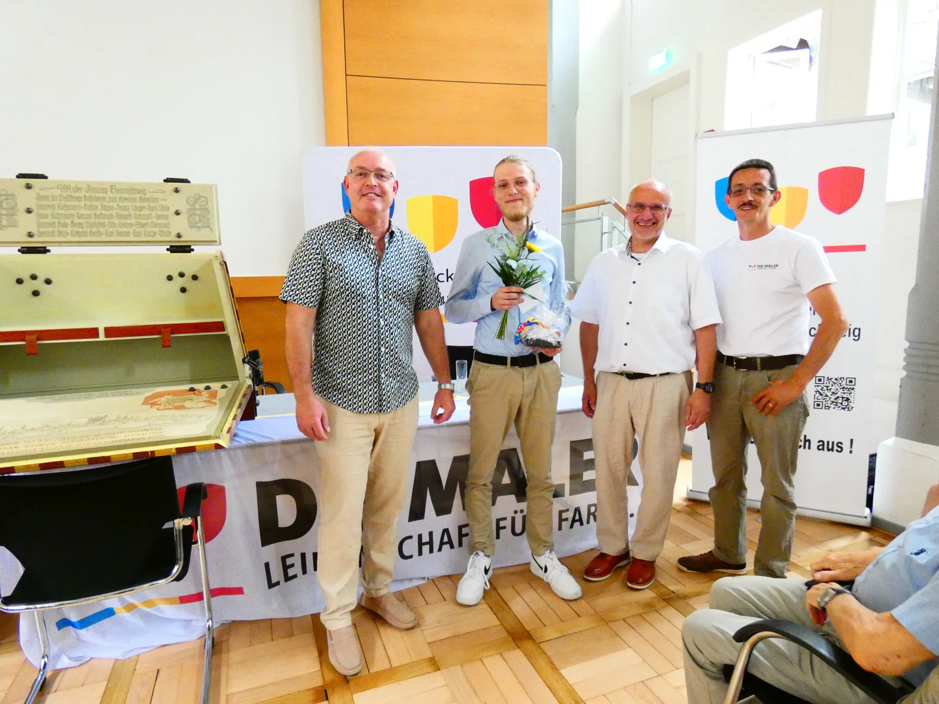 Bild: Ehrung 1. Platz, Erol Pakca, Marvin Möhle, Oliver Röneke, Peter Schneider