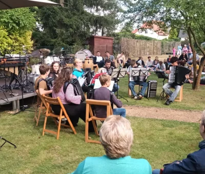 Foto des Albums: Musikalisches Picknick im Museumsgarten