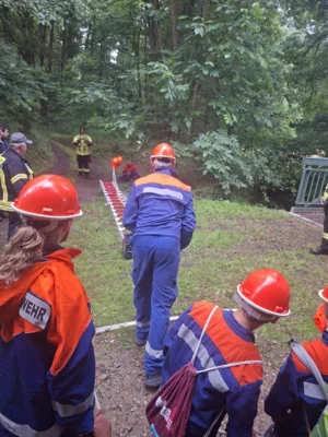 Foto des Albums: Nachtwanderung der Jugendfeuerwehren