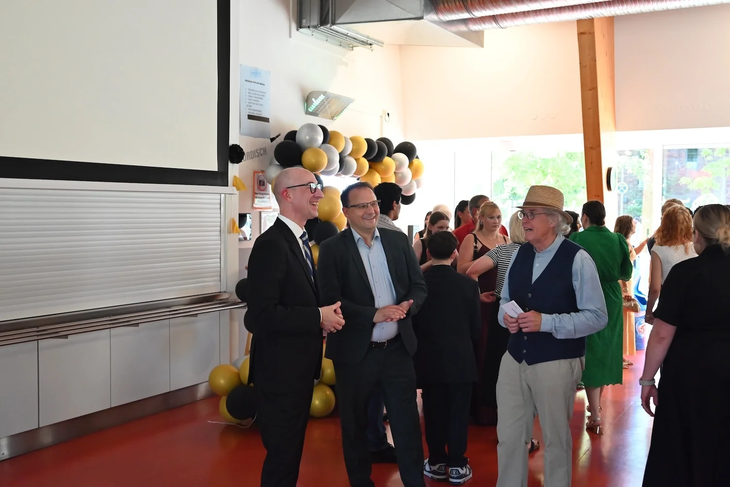 Bild: 25-26-abschlussfeier-4