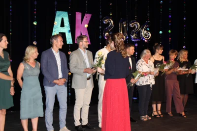 Foto des Albums: Zeugnisausgabe für den Jahrgang 2026