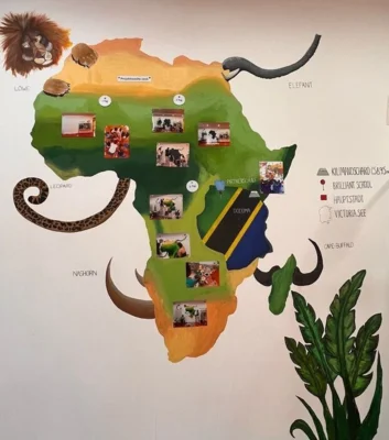 Afrikakarte mit Fotos Projektwoche  (Bild vergr&ouml;&szlig;ern)