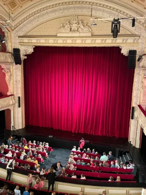 Foto des Albums: Theaterfahrt der 5a und 5b