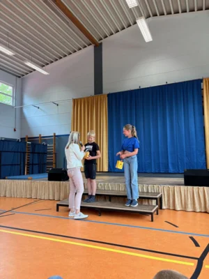 Verabschiedung zum Gymnasium  (Bild vergr&ouml;&szlig;ern)