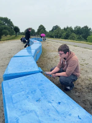 Foto des Albums: Frischer Anstrich für den Erinnerungsort an der ehemaligen Badeanstalt (2026) I Fotos: Kathrin Lockenvitz, Martin Ferch