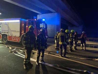 Foto des Albums: Brand LKW, A72 vor Hof/Nord am 08.07.26
