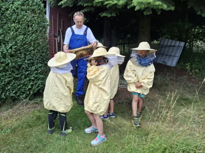 Foto des Albums: Besuch beim Imker Frank Pitzig in Remptendorf