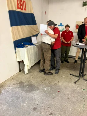 Vorschaubild: Ich durfte die Ehrennadel in Empfang nehmen......