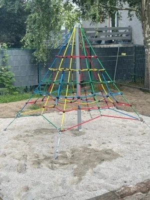 Foto des Albums: Spielgerät Grundschule Ludwig Uhland