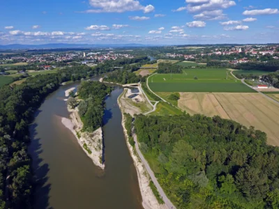 Foto 1: Landauer Grieswiesen  (Bild vergr&ouml;&szlig;ern)