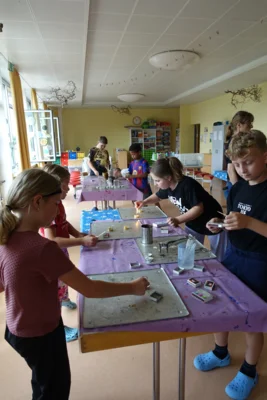 Foto des Albums: Explorhino zu Besuch bei den Drittklässlern