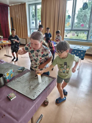 Foto des Albums: Explorhino zu Besuch bei den Drittklässlern