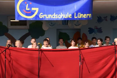 Foto des Albums: Bilder der Schuljahresabschlussfeier 2026