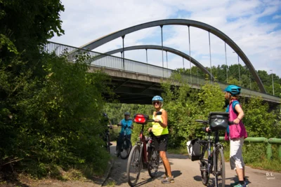 Abstieg zum Mittellandkanal  (Bild vergr&ouml;&szlig;ern)