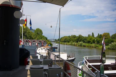 Ausblick von Bord  (Bild vergr&ouml;&szlig;ern)