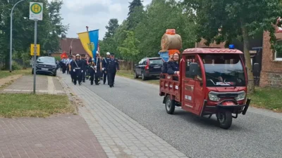 Foto des Albums: 100 Jahre FF und 20 Jahre JF Rühstädt