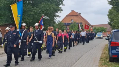 Foto des Albums: 100 Jahre FF und 20 Jahre JF Rühstädt