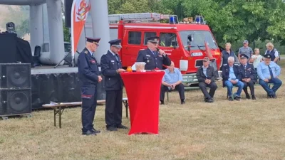 Foto des Albums: 100 Jahre FF und 20 Jahre JF Rühstädt