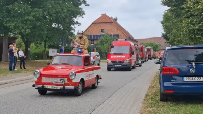 Foto des Albums: 100 Jahre FF und 20 Jahre JF Rühstädt