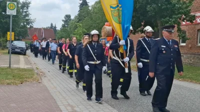 Foto des Albums: 100 Jahre FF und 20 Jahre JF Rühstädt