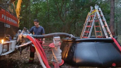 Foto des Albums: Feuerwehr erneut zur Brandbekämpfung im Müritz-Nationalpark