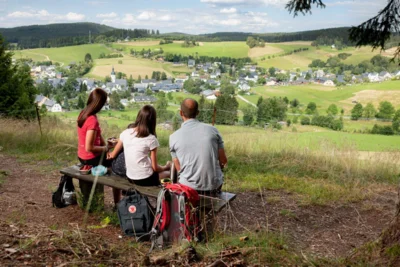 Eibenstock Sosa Wandern K&ouml;hlerweg Familie Foto TVE Studio2media800A9262-kleiner  (Bild vergr&ouml;&szlig;ern)