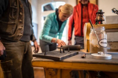 Kammweg Erzgebirge Vogtland Handwerk R&auml;ucherkerzenHuss Foto TVE Dennis Stratmann (290)-kleiner  (Bild vergr&ouml;&szlig;ern)