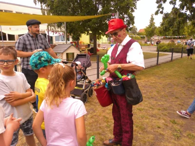 Welches Ballontier entsteht denn hier?  (Bild vergr&ouml;&szlig;ern)