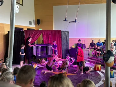 Foto des Albums: Zirkusaufführung Crazy Monkey