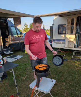 013 am Grill  (Bild vergr&ouml;&szlig;ern)