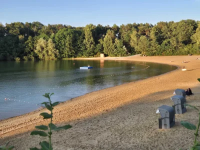 024 am Badesee  (Bild vergr&ouml;&szlig;ern)