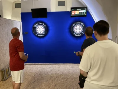 Foto des Albums: Steel-Dart Wall Aufbau