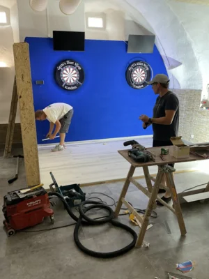 Foto des Albums: Steel-Dart Wall Aufbau