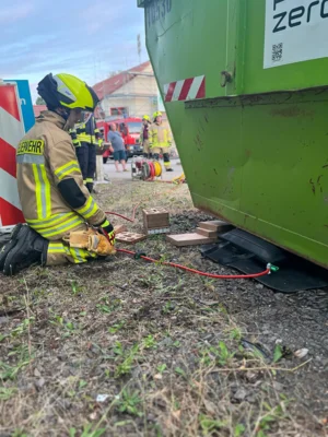 Foto des Albums: Ausbildungsdienst Technische Hilfeleistung – Heben und Sichern von Laste