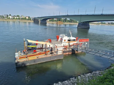 Blick auf den Rhein  (Bild vergr&ouml;&szlig;ern)