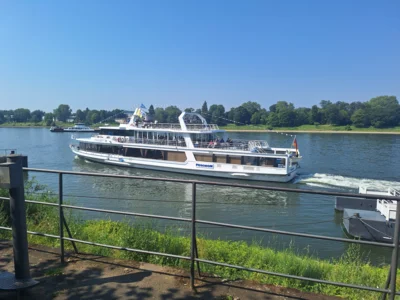 Ankunft in K&ouml;nigswinter  (Bild vergr&ouml;&szlig;ern)