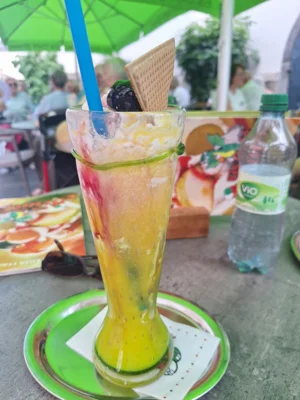 auch das muss sein bei der Gluthitze  (Bild vergr&ouml;&szlig;ern)