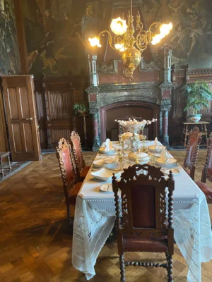 Das Speisezimmer in der Drachenburg  (Bild vergr&ouml;&szlig;ern)
