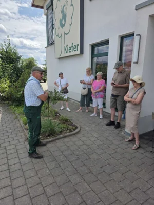 F&uuml;hrung im Obsthof Kiefer  (Bild vergr&ouml;&szlig;ern)