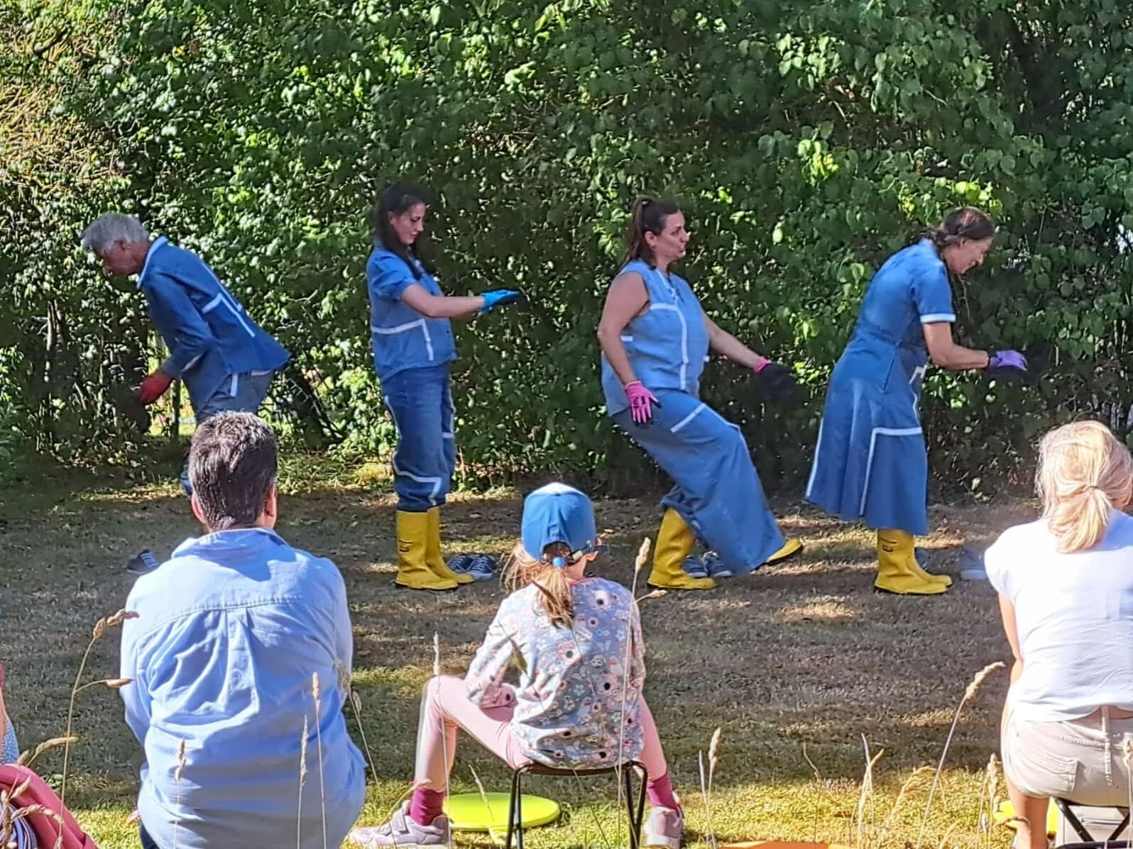 Bild: Die Gartenarbeit