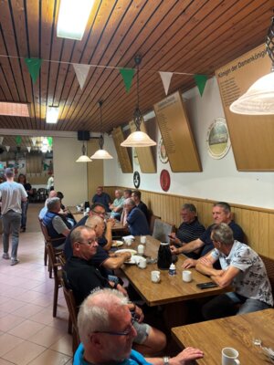 2026-08-04-Schf Dienstag-Papageienschie&szlig;en (3)  (Bild vergr&ouml;&szlig;ern)
