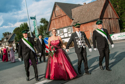 Neues K&ouml;nigspaar Alexander und Katharina Grawe  (Bild vergr&ouml;&szlig;ern)