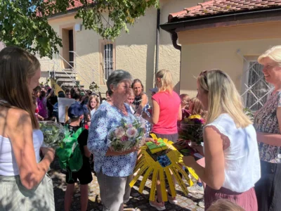 Foto des Albums: Emotionaler Abschied von zwei sehr geschätzten Lehrerinnen